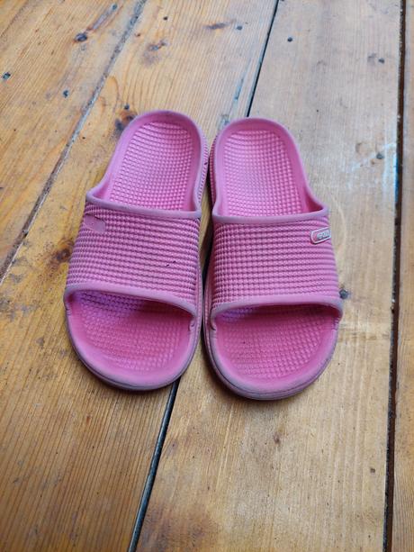 Dievčenské šlapky, 36