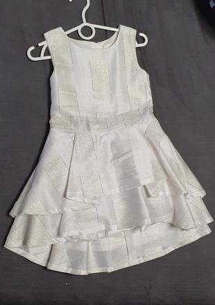 Spoločenské šaty, 104