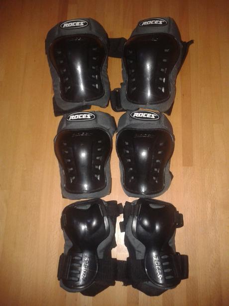Kolieskové korčule + chraniče, roces,42