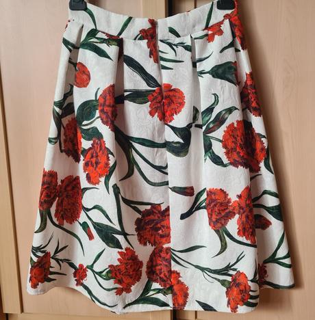 Áčková sukňa, 36