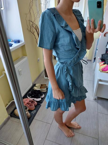 Volánové riflové šaty, s