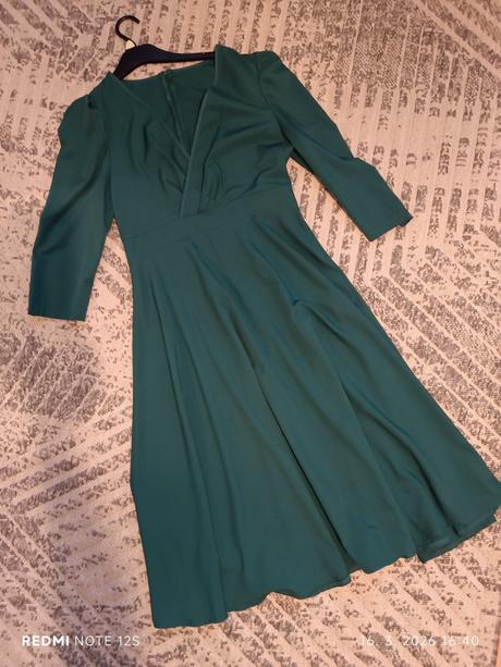Smaragdové midi šaty, m