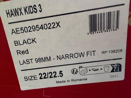 Lyžiarky, atomic,22