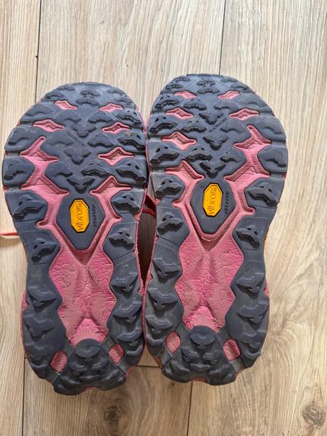 Tenisky hoka, 40
