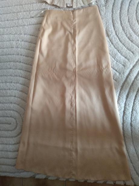 Spoločenské šaty, 36