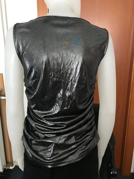 Metalické tričko s padavým výstrihom, 36/38, bonprix,38