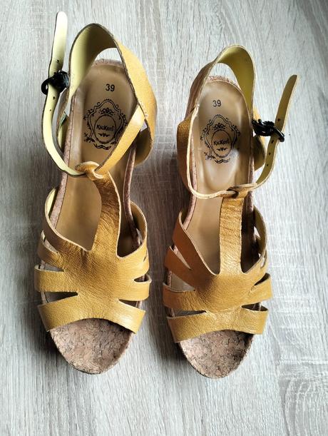 Sandálky zn. kickers, 39