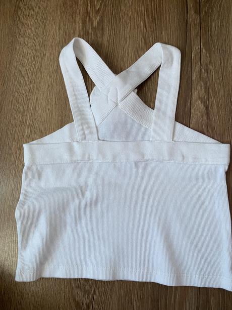 Krásny top, zara,140