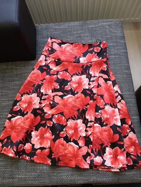 Šaty a sukne - rôzne, l / m / s