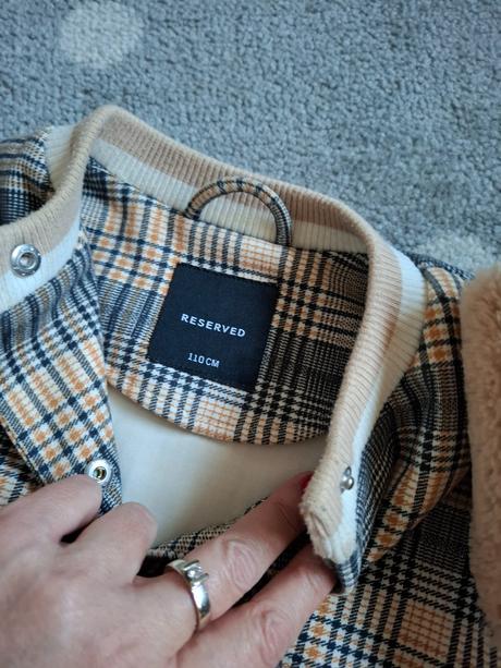 Bomberka-bundička, reserved,110