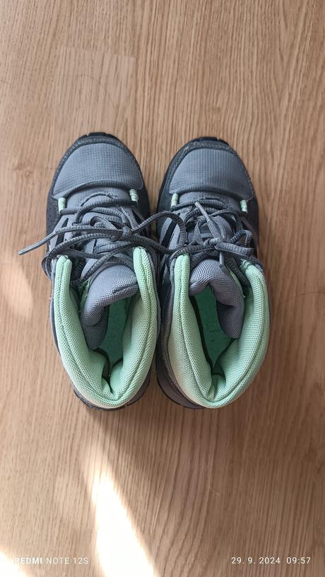 Turistické topánky, adidas,30