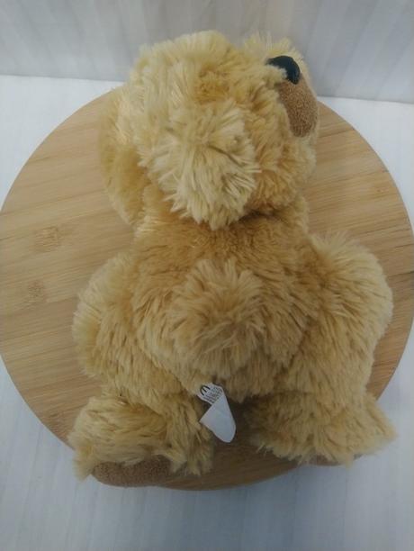 Plyšový hnedý huňatý ležiaci medveď, 28 cm, 