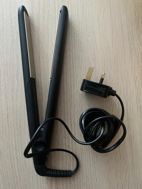 Žehlička na vlasy remington s3500, 