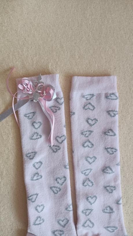 Podkolienky so srdiečkami, 27
