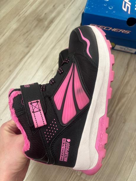 Topànky, skechers,35