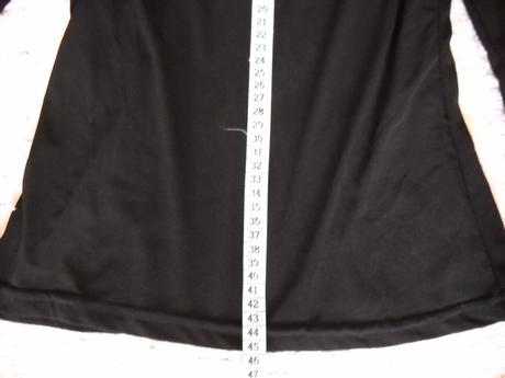 Trblietavý topík s holými ramenami , s