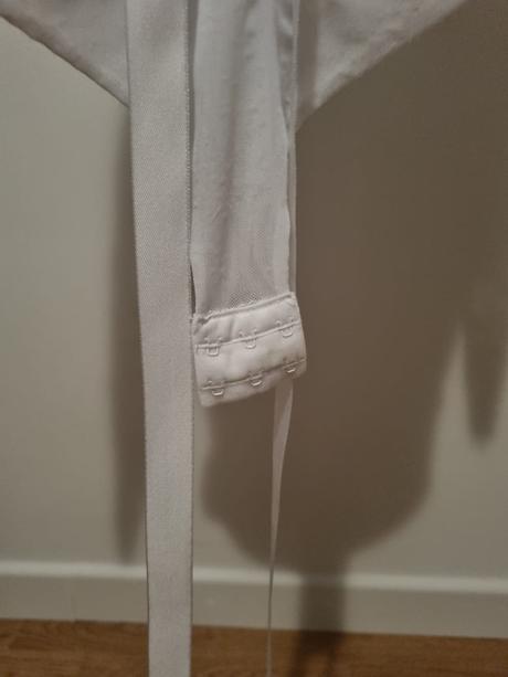 Svadobné šaty (čipkované body + saténová sukňa), 36