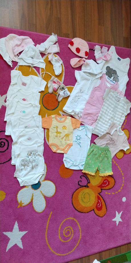 Balík oblečenia dievčatko veľkosť 0-3 mesiace, 50–62