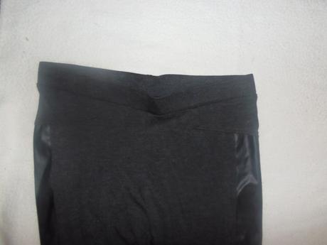 Legíny s koženkou na boku, 40