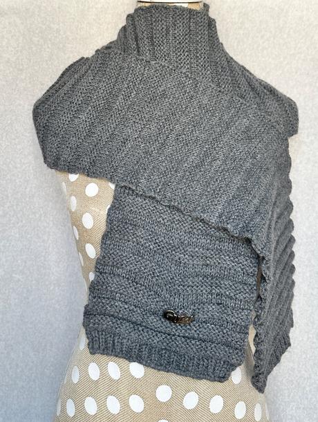 Guess vlnený šál, guess,m