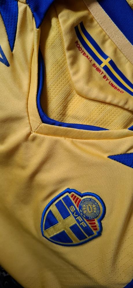 Football shirt by umbro, 158