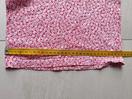 Predám dievčenské pyžamo, 