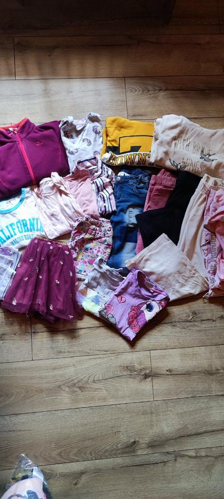 Balík oblečenia pre dievča, 122–134