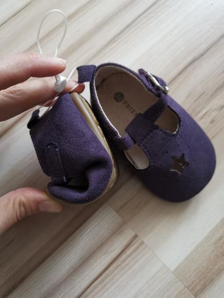 Capačkové sandálky, 20