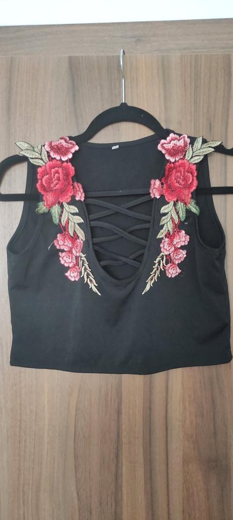 Top s aplikaciou a vystrihom, 40 / l