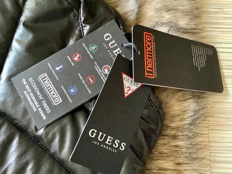 Krasna znackova bunda, guess,s