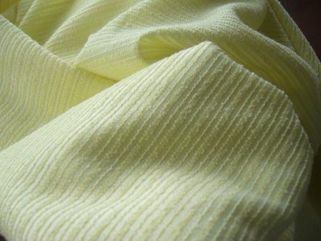 Látka zvyšok žltá,