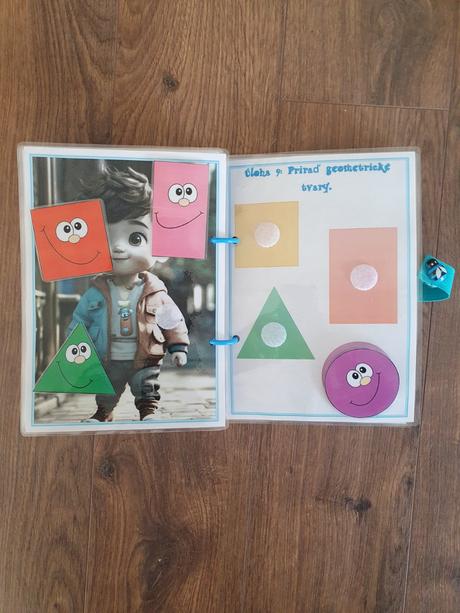 Pracovný zošit na suchý zips pre chlapčeka od 1 ro,