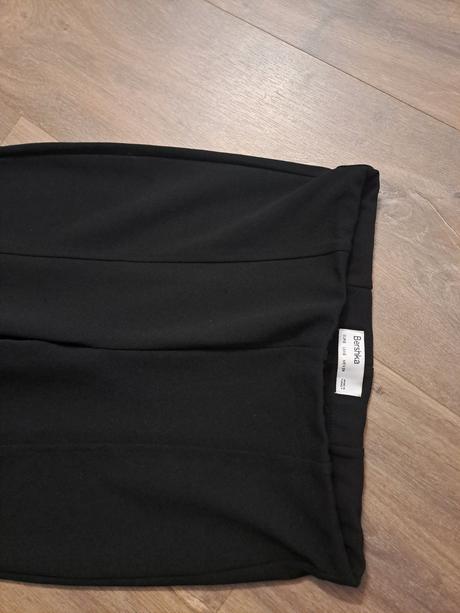 Legíny na spodku sirsie, bershka,s