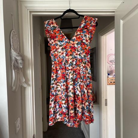 Kvietkovane šaty, s