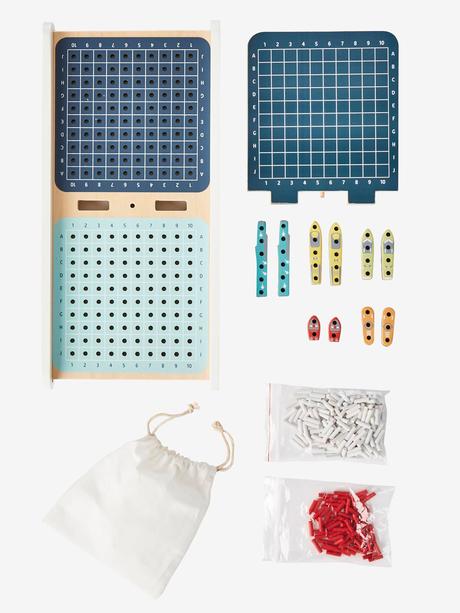 Drevená hra súboj lodí,