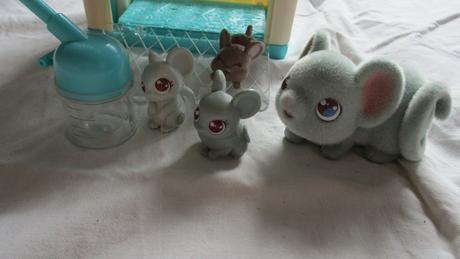 Figurka little  pets, 