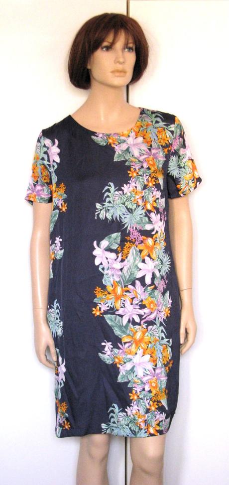 Tmavomodré kvetované šaty, pierre cardin,xl