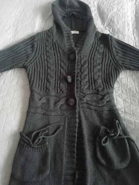 Predám dlhý pletený sveter, s