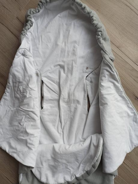 Zavinovačka do autosedačky,