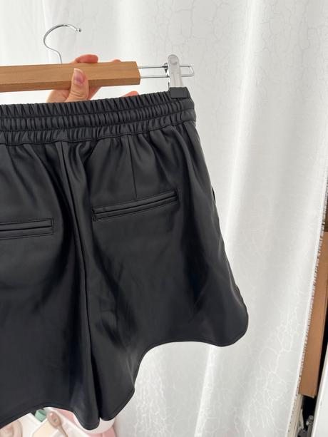 Čierne kozene kraťasy h&m, h&m,s