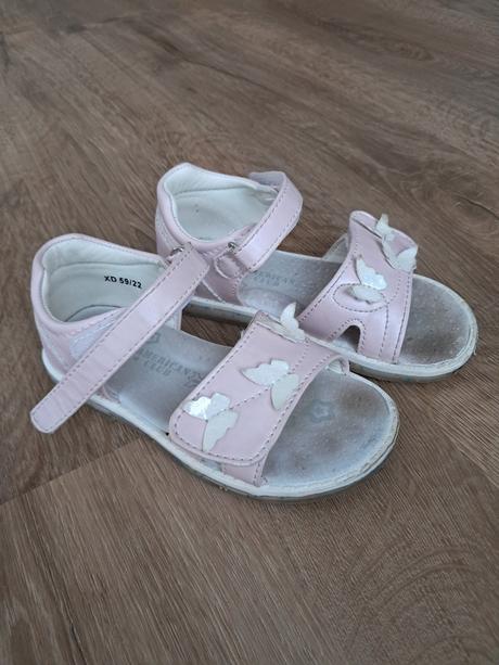 Sandálky, 25