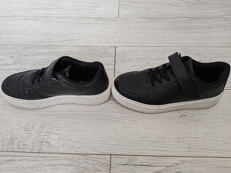 Predám tenisky č. 33, umbro,33