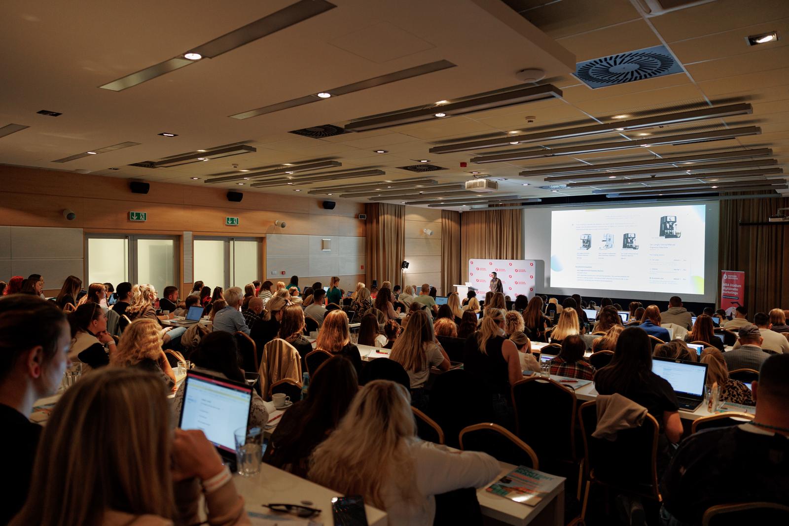 Certifikované štúdium digitálneho marketingu (Digitálna Univerzita)