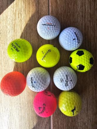 Golfové loptičky,
