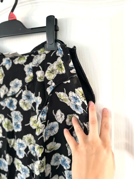 Vzdušná hodvábna kvetovaná sukňa nine west, s