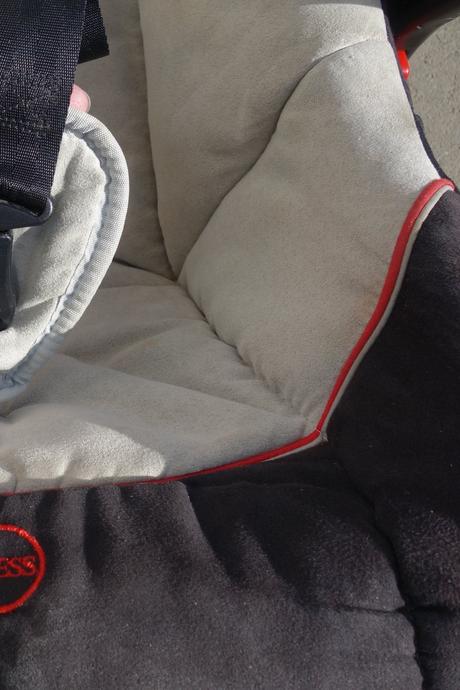 Autosedačka - vajíčko, baby design