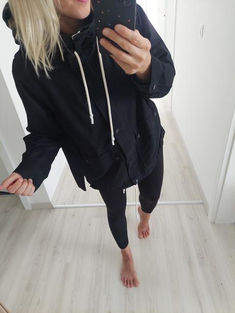 Čierna bunda/parka medicine, s