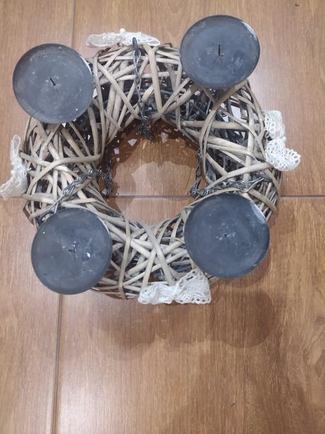 Svietnik na zavesenie, 