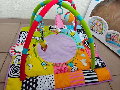 Hracia deka plus na kočík a silikonová flaška,