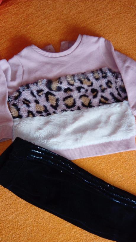 Mikinka s kozusinkou, f&f,80